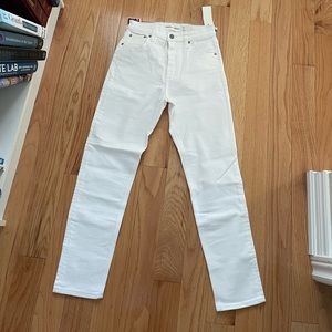 Aritzia denim forum yoko slim jean 25